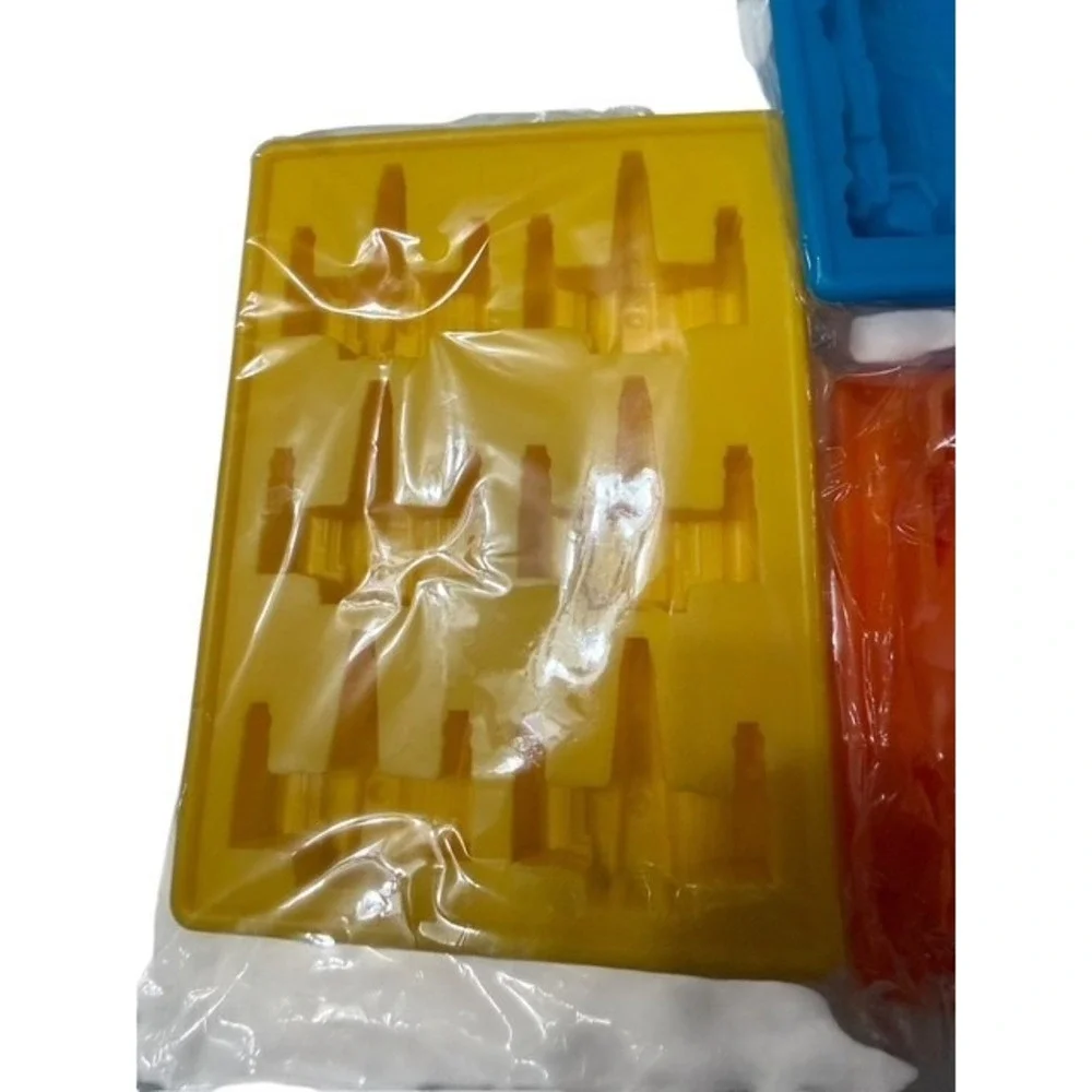 NEW Star Wars Silicone Molds Candy Ice Chocolate Wax Melts Soap Set of 5 Trays
